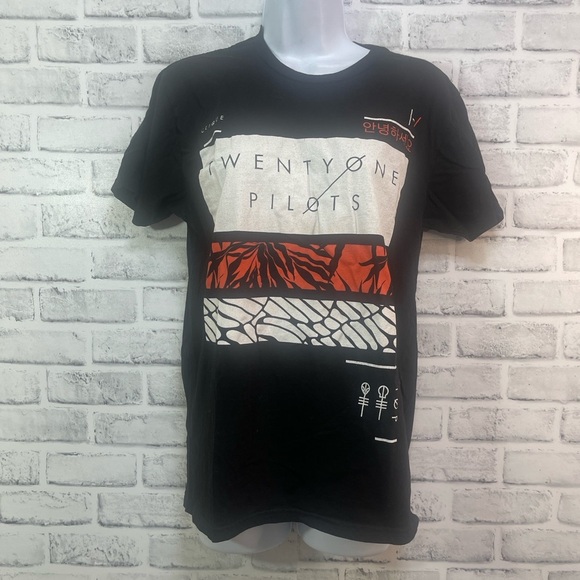 Twenty One Pilots Blurry Face Band Tee UNISEX - Picture 1 of 5